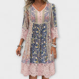 Boho-mekko pitsillä ja vintage-kukkaprintillä