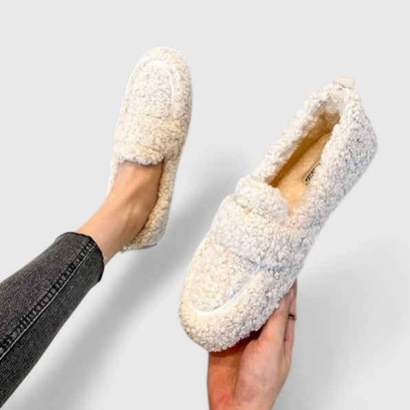 Elegantit Lucie Mokkasinit Lämpimällä Vuorella