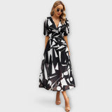 Tyylikäs Midi Mekko